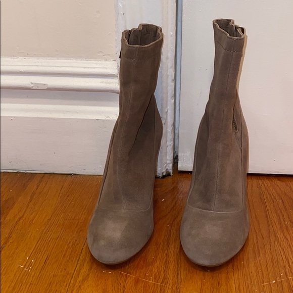 NWOB Coach tan leather booties, 7 - Picture 1 of 5